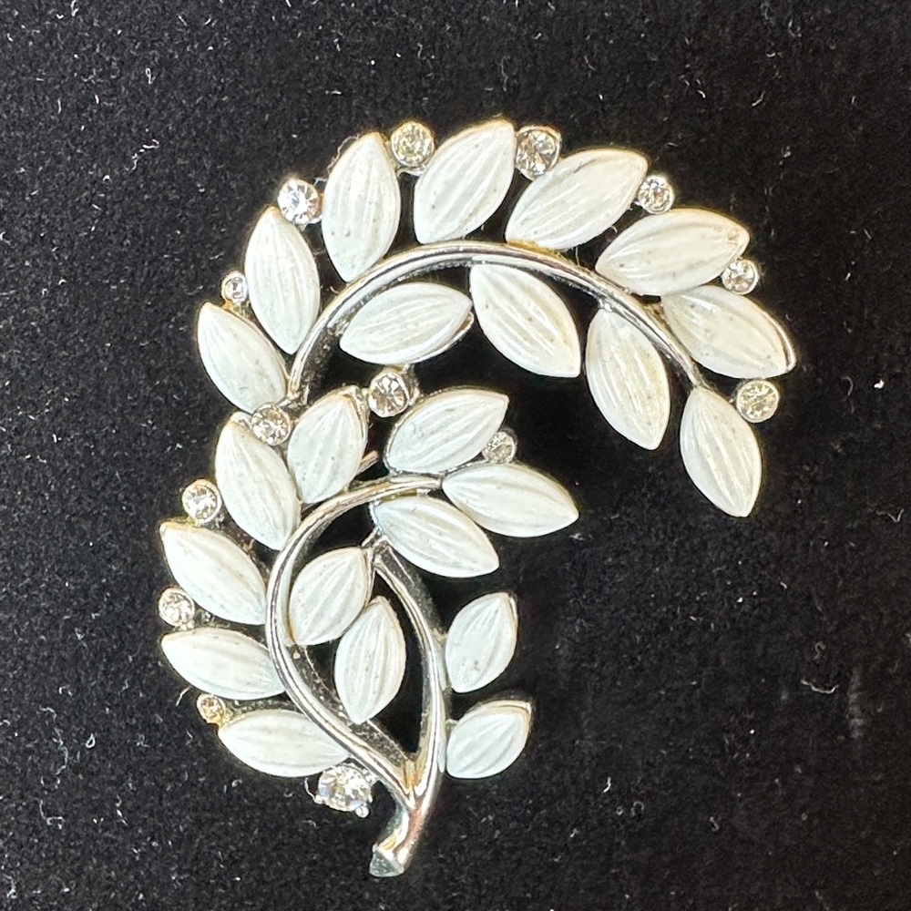 Lisner Silver White Leaf Crystal Accent Brooch - Elegant Vintage